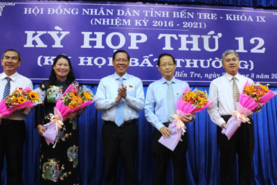 Thủ tướng phê chuẩn bầu bổ sung 2 Phó Chủ tịch UBND tỉnh Bến Tre