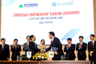 Tập đoàn xây dựng Hòa Bình ký kết thỏa thuận chiến lược với Hyundai Elevator
