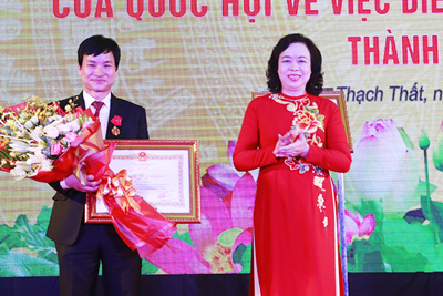 Huyện Thạch Thất đón nhận Huân chương Lao động hạng Nhì