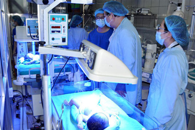 2/3 bệnh nhi chuyển từ Bắc Ninh lên Bạch Mai đã được xuất viện