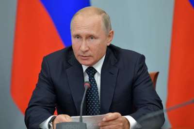 Tổng thống Putin sa thải 15 tướng quân đội trước cuộc tập trận lớn nhất 4 thập kỷ
