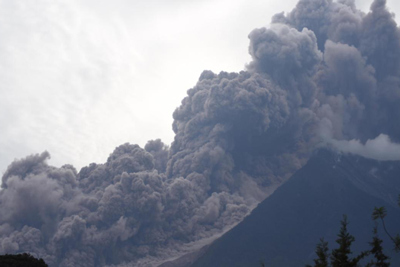 Hình ảnh núi lửa tại Guatemala phun trào mạnh nhất trong 4 thập kỷ khiến 25 người chết