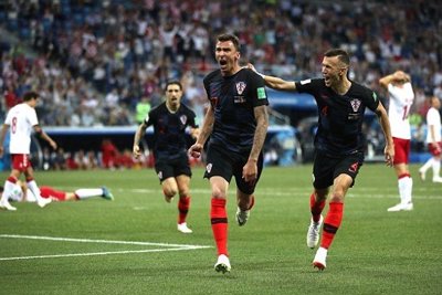 Croatia vào tứ kết nhờ chiến thắng trên chấm luân lưu