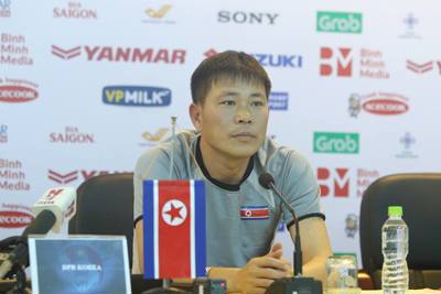 HLV Kim Yong Jun đề cao triết lý bóng đá của đội tuyển Việt Nam