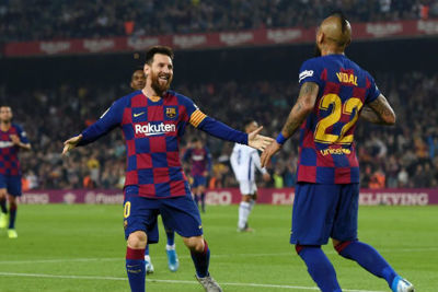 Barca thăng hoa cùng Messi để đè bẹp Valladolid ở Nou Camp