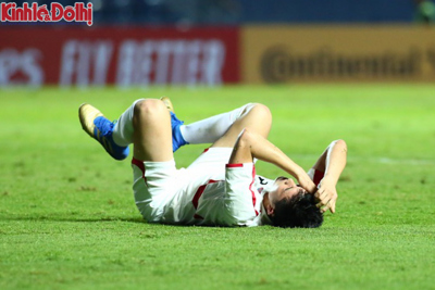 [Ảnh] Cầu thủ U23 CHDCND Triều Tiên gục ngã sau khi để thua U23 Jordan