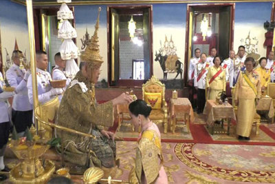 Quốc vương Thái Lan Maha Vajiralongkorn đăng quang, tuyên bố sẽ "cai trị bằng chính nghĩa"