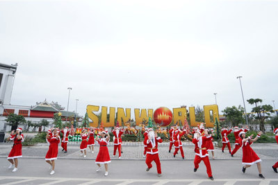 Đón năm mới theo phong cách Lễ hội Ánh sáng Sun World Halong Complex