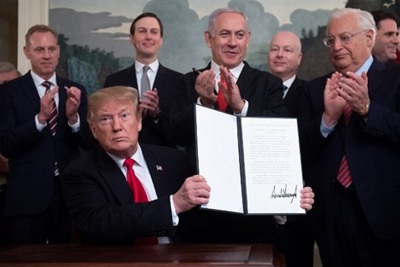 Ông Trump gây tranh cãi khi ký công nhận cao nguyên Golan cho Israel