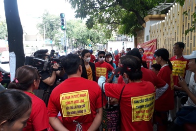 TP Hồ Chí Minh: Gần trăm người dân tố cáo Công ty Angel Lina lừa đảo