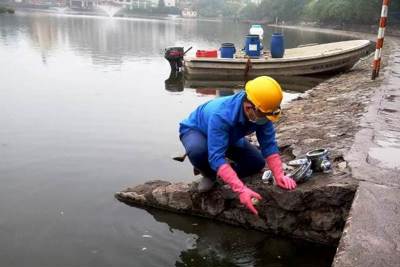 Ra quân “Chung tay bảo vệ môi trường hồ Hà Nội”