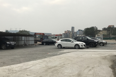 Hà Nội: Phạt bãi xe không phép trên đường Phạm Hùng