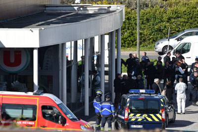 Cảnh sát Pháp bắt 2 nghi phạm có quan hệ với thủ phạm vụ tấn công tại thị trấn Trebes