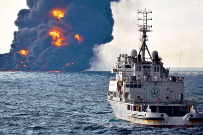 Lượng dầu loang tăng gấp 17 lần do vụ đâm tàu chở dầu Iran