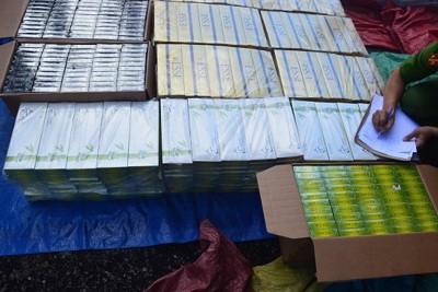 Quảng Ngãi: Bắt hơn 15.000 bao thuốc lá lậu
