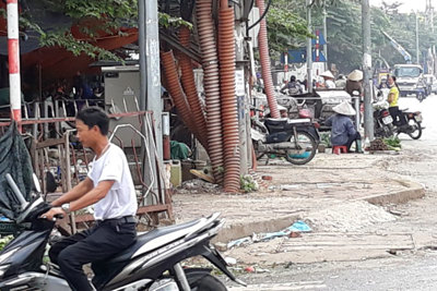 [Bạn đọc] Nhếch nhác chợ tạm  tại phường Dương Nội