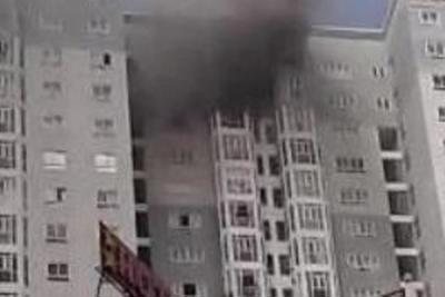 Hà Nội: Cháy tại tầng 20 chung cư New Horizon City, người dân hoảng sợ