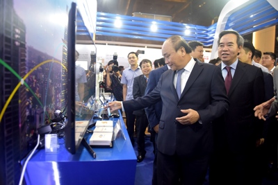 Thủ tướng: Cách mạng 4.0 tạo cơ hội cho Việt Nam "đảo chiều" về đầu tư, thương mại