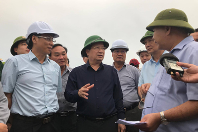 Phó Thủ tướng kiểm tra phòng chống bão số 14 tại Khánh Hòa