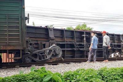 Chính thức công bố nguyên nhân tàu hỏa trật bánh, lật toa ở Nam Định