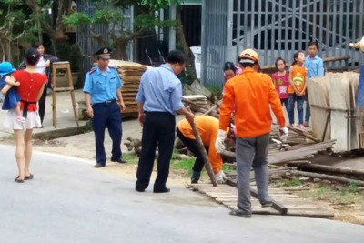 Xử lý nghiêm các vi phạm hành lang an toàn giao thông đường bộ