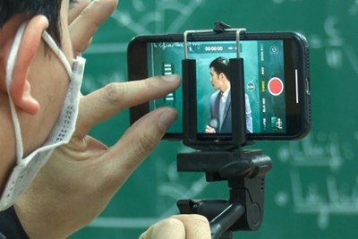 Sử dụng điện thoại làm camera (webcam) để học trực tuyến
