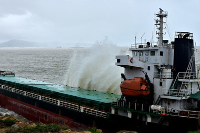 Trục vớt các tàu bị chìm tại vùng biển Quy Nhơn