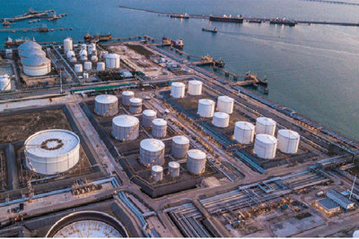 Giá dầu tăng gần 2% trong tuần do quan ngại vận chuyển dầu qua Eo biển Hormuz