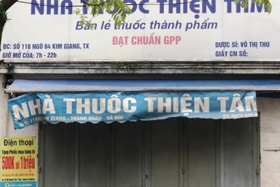 Nhà thuốc bán khẩu trang giá “chặt chém” ở Kim Giang ngừng hoạt động