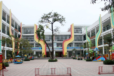 Trường mầm non, tiểu học vắng tanh trong ngày Hà Nội dưới 10 độ C