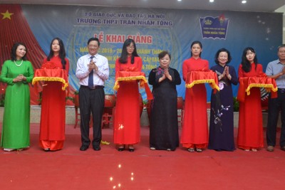 Phó Bí thư Thành ủy, Chủ tịch HĐND TP Nguyễn Thị Bích Ngọc dự khánh thành Trường THPT Trần Nhân Tông