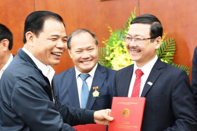 Trao Quyết định bổ nhiệm Tổng Biên tập báo Nông nghiệp Việt Nam cho ông Nguyễn Ngọc Thạch