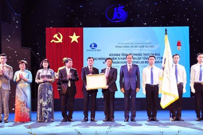 Hanoitourist đón nhận Huân chương Lao động hạng Nhất