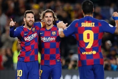 Messi cùng đồng đội giảm 70% lương để 'cứu' Barca