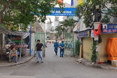 TP Hồ Chí Minh: Cách ly chung cư với hơn 1.000 dân
