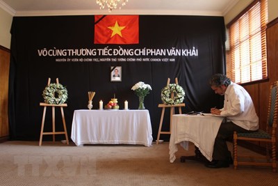Lễ viếng nguyên Thủ tướng Phan Văn Khải tại một số nước