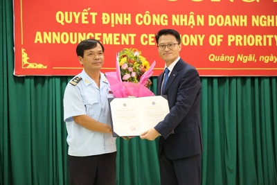 Doanh nghiệp đầu tiên ở Quảng Ngãi đạt chứng nhận ưu tiên về hải quan