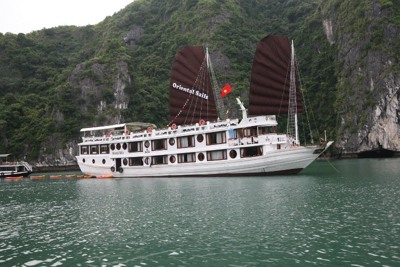 Đón năm mới khuyến mãi đặc biệt trên du thuyền Oriental Sails