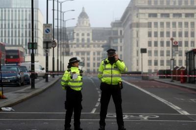 IS nhận trách nhiệm vụ đâm dao khiến 2 người thiệt mạng trên cầu London
