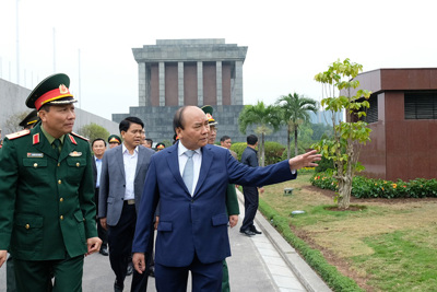 Thủ tướng làm việc với Ban Quản lý Lăng Chủ tịch Hồ Chí Minh