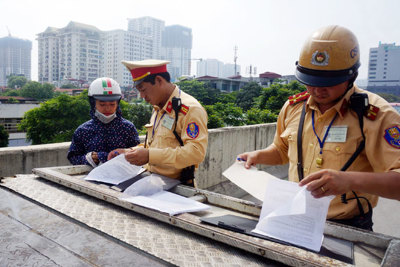 Ngược xuôi nộp phạt vi phạm giao thông