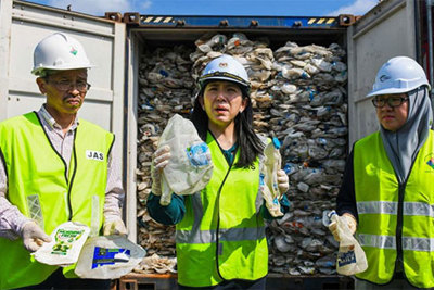 Thêm một quốc gia châu Á trả lại hàng tấn rác cho nước giàu