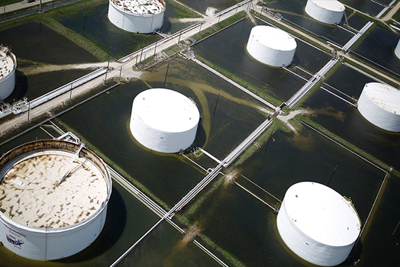 Giá dầu chạm đỉnh trong 2 năm do đường ống dẫn dầu Keystone ngừng hoạt động