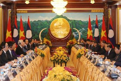 Việt Nam - Lào hội đàm cấp cao, ký kết 9 văn kiện hợp tác