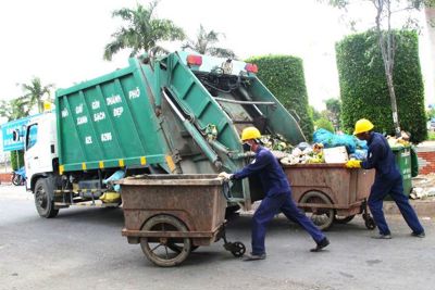 Hà Nội: Phân luồng vận chuyển rác tạm thời