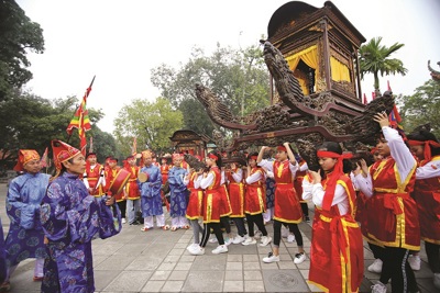 Lễ hội đền Hai Bà Trưng, huyện Mê Linh: Nhiều nét mới hấp dẫn