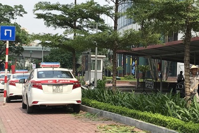 Taxi Group tái diễn vi phạm trên phố Đào Tấn