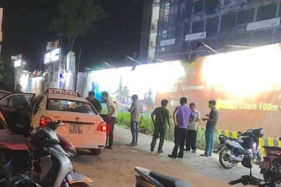 TP Hồ Chí Minh: Truy bắt tên cướp cứa cổ tài xế taxi