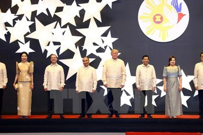 Thủ tướng dự tiệc chiêu đãi mừng kỷ niệm 50 năm thành lập ASEAN
