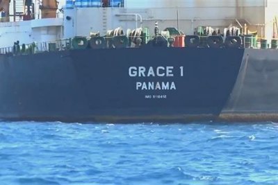 Iran triệu tập Đại sứ Anh sau vụ bắt giữ “trái phép” siêu tàu chở dầu sang Syria